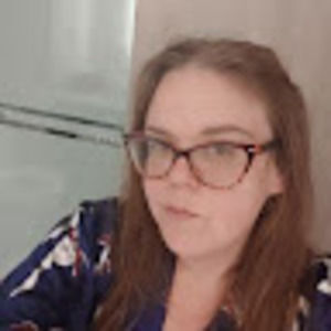 Meet your Posher, Adrienne